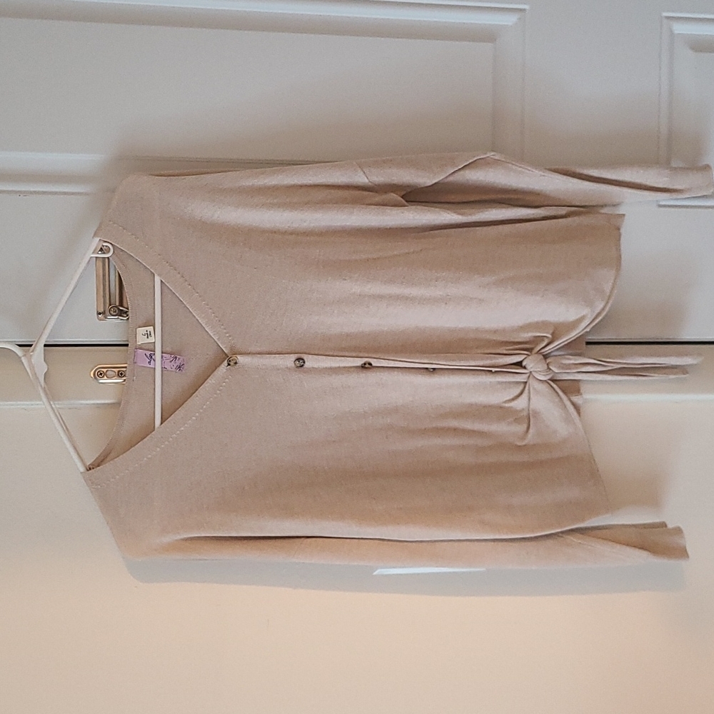 Tie-Front Shirt/Cardigan (L)